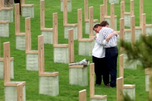 Κορονοϊός, ΗΠΑ: Ο Τραμπ αναστέλλει τη μετανάστευση - Πάνω από 42.000 οι νεκροί - εικόνα 2