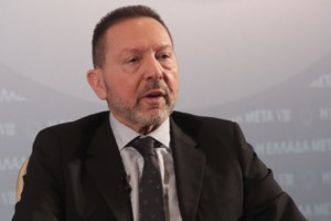 Καταπέλτης ο Φουκουγιάμα για τον Τραμπ: Ανόητη απόφαση οι δασμοί - Ετσι οδηγηθήκαμε σε παγκόσμιο πόλεμο στο παρελθόν