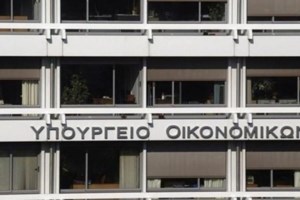 Ρευστό 2 δισ. ευρώ στις επόμενες 10 μέρες δίνει η κυβέρνηση σε μισθωτούς, επαγγελματίες και επιχειρήσεις