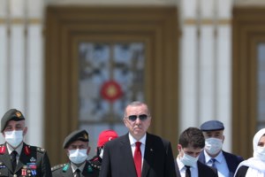 Ανατριχιαστικές απειλές στον Καντέρ από φανατικούς του Ερντογάν: "Θα σε αποκεφαλίσουμε Έλληνα μπάσταρδε" - εικόνα 3