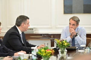 Βήμα πίσω της ΕΕ: Παρατείνεται πέρα του 2035 η παραγωγή θερμικών κινητήρων - Δήλωση Τζιτζικώστα