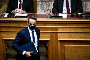 Βουλή: Υπερψηφίστηκε ο προϋπολογισμός - Δεκτός από την πλειοψηφία με 158 "ναι"