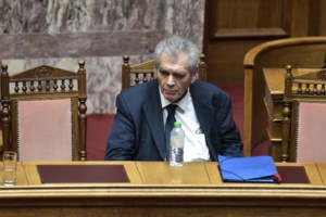 Σκάνδαλο Novartis: Σε δίκη για ξέπλυμα βρώμικου χρήματος ο Φρουζής και δύο γιατροί