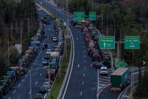 Νέο προσκλητήριο Μητσοτάκη στους αγρότες για διάλογο: "Καλό είναι να γίνει με τους δρόμους ανοιχτούς" - εικόνα 2