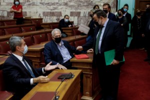 ΚΙΝΑΛ: Συγκίνηση στην πρώτη συνεδρίαση της Κ.Ο μετά το θάνατο της Φώφης Γεννηματά - Λουλούδια και ενός λεπτού σιγή [Εικόνες]
