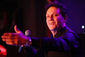 Η συγκινητική ανάρτηση Μαρκόπουλου: Ο φίλος μου δεν πρόλαβε να εμβολιαστεί, έφυγε- Εμβολιαστείτε