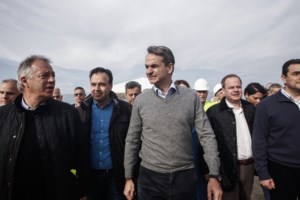 Οικονόμου: "Η πλήρης κάλυψη στον κ. Παππά δείχνει ότι τα βαρίδια του παρελθόντος κρατούν γερά τον κ. Τσίπρα"