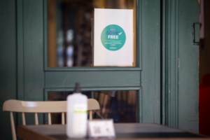 Εστίαση: "Σαφάρι" ελέγχων από το Σάββατο για τους ανεμβολίαστους - Περιπολίες σε πόλεις και χωριά