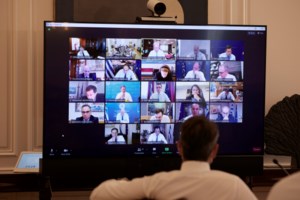 Ανατροπή με τον ανασχηματισμό: Ο Αποστολάκης δεν αποδέχεται τη θέση του υπουργού- Οργισμένο τηλεφώνημα με Μητσοτάκη - εικόνα 2