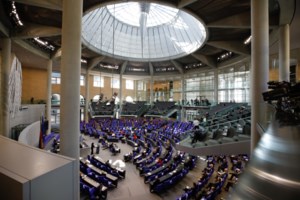 Ρέγκλινγκ: Για κορονο-ομόλαγα μπορεί να χρειαστούν 3 χρόνια, καλύτερα πιστωτική γραμμή