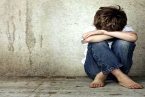 Πάτμος: Πα(τέρας) χτυπούσε με γροθιές τη σύζυγο και τις τρεις ανήλικες κόρες του - Τις εδερνε και με ζώνη
