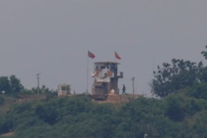 Απίστευτο βίντεο από τη Γαλλία: Άγριες "μάχες" μεταξύ Τσετσένων και Αράβων στην Ντιζόν!