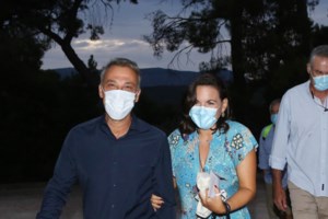 Όλγα Κεφαλογιάννη: Η τούρτα - έκπληξη στον αγαπημένο της Μίνωα Μάτσα [Βίντεο]