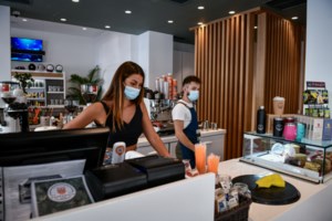 Σαφές μήνυμα Ιερώνυμου στους αρνητές κληρικούς: "Όποιος διαφωνεί με τη γραμμή της Εκκλησίας να αποσυρθεί στο σπίτι του" - εικόνα 2