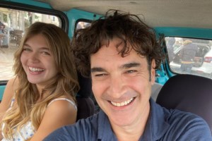 Χριστόφορος Παπακαλιάτης: Στην Κέρκυρα μαζί με πρωταγωνίστρια για το Πάσχα [Εικόνες]