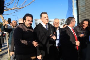 Mega: "Αρπάχτηκαν" on air Σαράκης και Ευαγγελάτος για τον Νίκο Παπαδόπουλο - "Θέλετε να αποφύγετε τον διάλογο" [βίντεο]