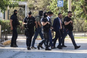 Ψυχικό: "Είχε κάνει λουξ γκαρσονιέρα το κελί του" - Καταγγελία για σκανδαλώδη εύνοια του "ωραίου Τζορτζ" στις φυλακές - εικόνα 2