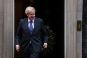 Τι γνωρίζουμε για τη μετάλλαξη του κορονοϊού: Ποιοι είναι οι κίνδυνοι, πόσο μας καλύπτει το εμβόλιο