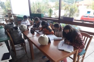 ΝΔ: 15 λάπτοπ στους μαθητές στην Πεύκη Ηλείας - Αιχμές για τον Τσίπρα και τον κοινοτάρχη - εικόνα 2