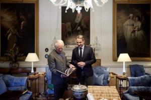 Xαμός στον ΣΚΑΪ: Αγριος καβγάς Πορτοσάλτε με Σβέρκο για τον Κάρολο - "Αριστερέ φασίστα" [Βίντεο] - εικόνα 2