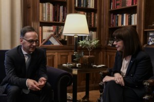 Εγκώμια Der Spiegel για Σακελλαροπούλου - "Η πρώτη κυρία της χώρας"