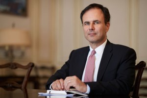 Διεθνή ΜΜΕ για Νικόλα Γιατρομανωλάκη: Η Ελλάδα αποκτά τον πρώτο ανοιχτά ομοφυλόφιλο υπουργό της