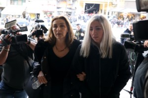 Δίκη για τη φονική πυρκαγιά στο Μάτι: Κολυμπούσα και έρχονταν πάνω μου κάτι σαν ξύλα... ήταν πτώματα