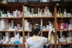 Επιφυλάξεις και από τους φαρμακοποιούς της Θεσσαλονίκης για τα self tests: Αιφνιδιαστήκαμε - Πώς θα ενημερώνουμε τους πολίτες;