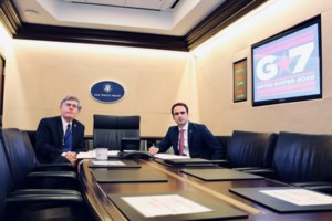 "Μην πατήσεις το κουμπί": Κορυφαίοι επιστήμονες καλούν τον Τραμπ να μην ξαναρχίσει πυρηνικές δοκιμές