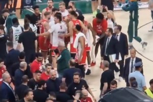 ΚΑΕ Ολυμπιακός: "Οργανωμένο σχέδιο πρόκλησης, δεν δεχόμαστε υποδείξεις από αυτούς τους ανθρώπους, απάντηση στο παρκέ" - εικόνα 2