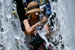 Καύσωνας: Τελευταία μέρα αφόρητης ζέστης σήμερα - Σε ποιες περιοχές η θερμοκρασία ξεπέρασε τους 40 βαθμούς - εικόνα 3