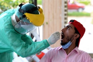 Κορονοϊός: Επιστρέφουν τα μέτρα στο Ιράν - Υποχρεωτική η χρήση μάσκας