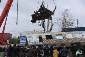 Τραγωδία στα Τέμπη: Εφιαλτικές εκτιμήσεις ότι οι νεκροί θα ξεπεράσουν ίσως τους 50 - εικόνα 2