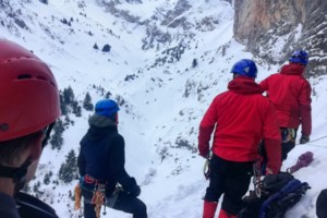 Τρόμος στο Βουνό: Πεζοπόρος βιντεοσκοπεί γιγάντια χιονοστιβάδα να καταφτάνει μέχρι να τον "καταπιεί" [Βίντεο] - εικόνα 2