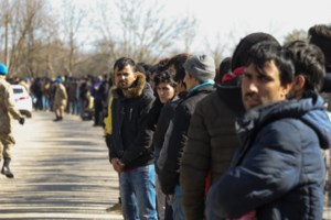 Διακόπτεται τον Μάρτιο η παροχή επιδομάτων σε 14.900 πρόσφυγες που έχουν πάρει άσυλο