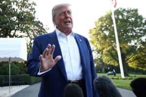 Χυδαία επίθεση Τραμπ στον Μπάιντεν: "Αυτός ο "son of a bitch" με ήθελε εδώ μέσα", είπε από φυλακή με τους αλιγάτορες [βίντεο] - εικόνα 3