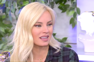 Το άλμπουμ του γάμου της Τζούλιας Νόβα: Η mickey & minnie τούρτα και ο στολισμός με ελιά και λευκά τριαντάφυλλα