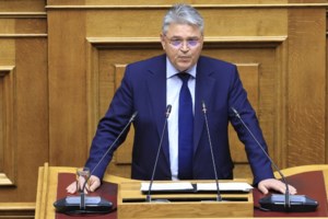 Βανδαλισμός στην Εθνική Πινακοθήκη: Περικοπή μισθού στον Νίκο Παπαδόπουλο από τον Νικήτα Κακλαμάνη