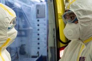 ΠΙΣ: Μόνο με ραντεβού και με μάσκα οι επισκέψεις σε ιατρεία - Απαγορεύονται οι συνοδοί