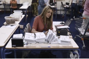 Ευρωεκλογές 2024: Ο πλήρης οδηγός- Πού και πώς ψηφίζουμε, πότε βγαίνουν τα αποτελέσματα