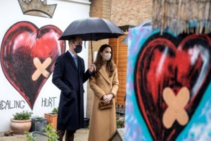 Δεν αισθάνεται "παγιδευμένος" από τη ζωή στο παλάτι ο Ουίλιαμ - Η συνέντευξη Χάρι - Μέγκαν συσπείρωσε την οικογένεια - εικόνα 2