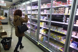 Έρευνα: Οι καταναλωτές μειώνουν τη θέρμανση, τις φορές που κάνουν μπάνιο και τη χρήση του φούρνου - εικόνα 2