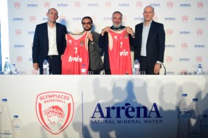 Νίκος Τσάκος: Ο εφοπλιστής που κάνει δυναμικό μπάσιμο στην ΚΑΕ Ολυμπιακός - Η σταδιοδρομία και ο γάμος με τη Σήλια Κριθαριώτη - εικόνα 2