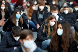 Αγωγή Κεραμέως κατά ΔΟΕ - Οι συνδικαλιστές δεν θέλουν ούτε τους μέντορες...που θα στηρίζουν το έργο τους