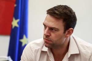 "Φωτιά" στα social για την γκάφα Κασσελάκη με το κάρο και το άλογο: "Ξεπέρασε το camel and the queue του Τσίπρα"