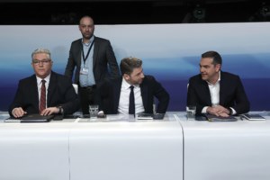 Debate - Μάρα Ζαχαρέα: Καίγονταν να έχουν μια κουβεντούλα μεταξύ τους οι πολιτικοί αρχηγοί, ποιοι ήταν οι πιο "κουμπωμένοι" - εικόνα 2