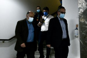 Οι λοιμωξιολόγοι βάζουν "φρένο" στην άρση του lockdown – Πιθανή έξοδος στις 14 Δεκεμβρίου - εικόνα 4