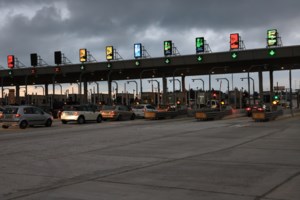 Εορταστικό ωράριο: Πώς θα λειτουργήσουν καταστήματα και σούπερ μάρκετ σήμερα, παραμονή Πρωτοχρονιάς