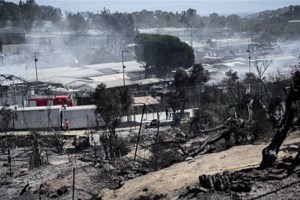 Πέτσας: Δεν είναι στο τραπέζι η καθολική χρήση της μάσκας