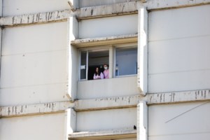 Σφοδρή σύγκρουση αυτοκινήτων έξω από τη Λάρισα - Πέντε τραυματίες, ο ένας σοβαρά